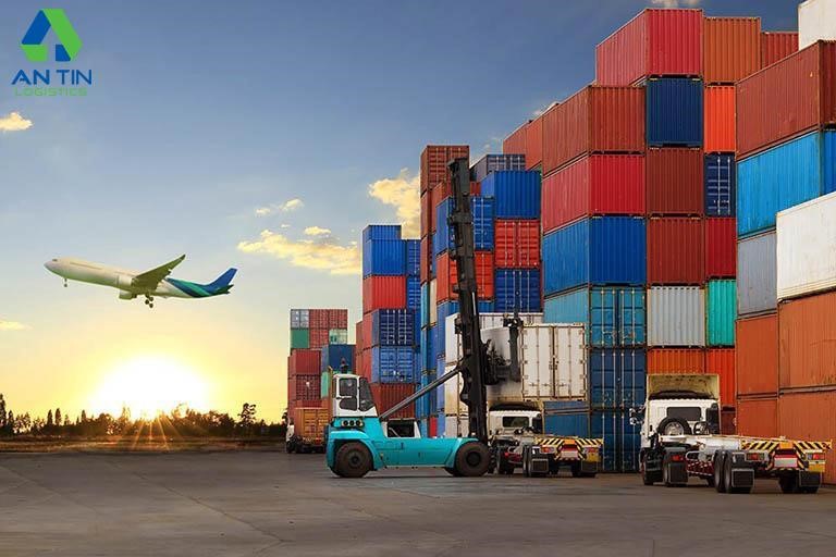 Vai trò quan trọng của Container trong hoạt động Logistics